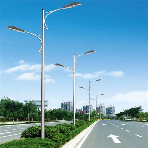 重慶路燈生產(chǎn)廠家  太陽能路燈桿的標準生產(chǎn)技術參數(shù)是